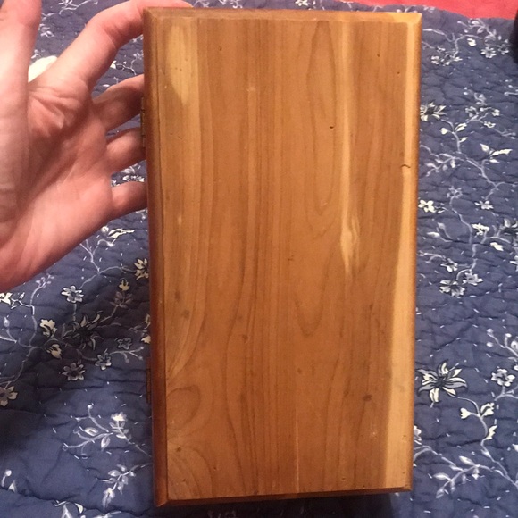 Mini Lane Cedar Chest - Picture 6 of 9